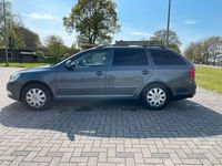 Gebraucht Skoda Octavia 160 PS (117 kW) 2011 Grau Kombi