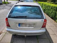 Second-hand Mercedes C180 143 CP (105 kW) 2004 Argintiu Break