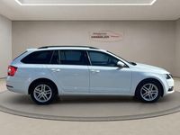 Gebraucht Skoda Octavia Ambition 150 PS (110 kW) 2018 Laserweiss Kombi