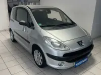 Gebraucht Peugeot 1007 109 PS (80 kW) 2007 Silber Van / Kleinbus