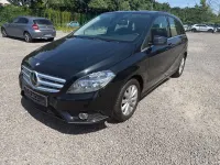 Gebraucht Mercedes B180 109 PS (80 kW) 2014 Schwarz Kleinwagen