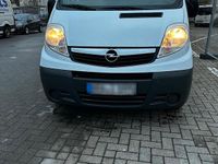Gebraucht Opel Vivaro 114 PS (83 kW) 2012 Weiß Van / Kleinbus