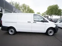 Gebraucht Mercedes Vito 163 PS (119 kW) 2021 Arktikweiss Van