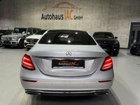 Gebraucht Mercedes E220 194 PS (142 kW) 2018 Iridiumsilber  metalliclack Limousine