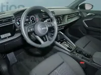 Gebraucht Audi A3 Sportback 116 PS (85 kW) 2025 Schwarz Kleinwagen