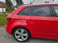 Gebraucht Audi A3 Ambition 150 PS (110 kW) 2015 Rot Limousine