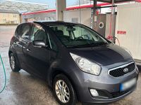 Gebraucht Kia Venga 90 PS (66 kW) 2014 Grau Kleinwagen