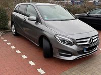 Gebraucht Mercedes B180 109 PS (80 kW) 2017 Grau Van / Kleinbus