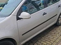 Second-hand VW Golf 74 CP (54 kW) 2005 Gri Coupe