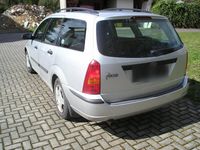 Gebraucht Ford Focus 100 PS (73 kW) 2003 Silber Kombi