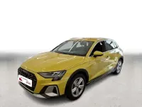 Gebraucht Audi A3 Ambiente 150 PS (110 kW) 2025 Gelb Limousine