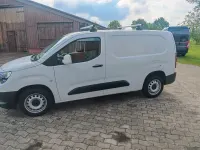 Używany Opel Combo 102 KM (75 kW) 2021 Biały Minivan