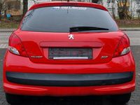 Gebraucht Peugeot 207 95 PS (69 kW) 2011 Rot Kleinwagen