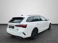 Gebraucht Skoda Octavia RS 245 PS (180 kW) 2024 Candyweiß Kombi