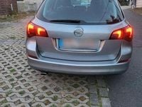 Gebraucht Opel Astra Design Edition 140 PS (102 kW) 2011 Limousine