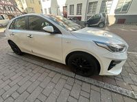 Gebraucht Kia Ceed 136 PS (100 kW) 2020 Weiß Kleinwagen