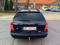 Gebraucht Mercedes C180 143 PS (105 kW) 2004 Blau Kombi