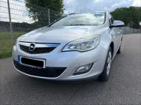 Gebraucht Opel Astra Edition 131 PS (96 kW) 2011 Grau Kombi