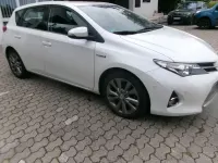 Gebraucht Toyota Auris Hybrid Edition 99 PS (72 kW) 2013 Weiß Limousine