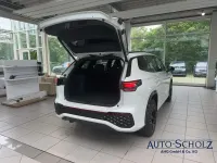 Gebraucht VW Tayron R-line 177 PS (130 kW) 2026 Weiß SUV