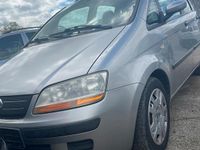 Gebraucht Fiat Idea 95 PS (69 kW) 2004 Silber Van / Kleinbus