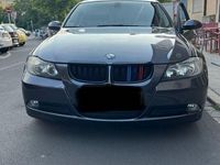Gebraucht BMW 318 129 PS (94 kW) 2006 Grau Limousine