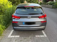 Gebraucht Hyundai i30 Select 99 PS (72 kW) 2018 Grau Limousine