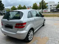 Gebraucht Mercedes B180 136 PS (100 kW) 2006 Silber Van / Kleinbus