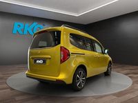 Gebraucht Mercedes T180 Progressive 131 PS (96 kW) 2025 Gelb Van / Kleinbus