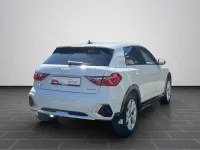 Gebraucht Audi A1 Comfort 110 PS (80 kW) 2024 Gletscherweiß metallic (metallic) SUV