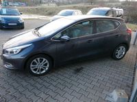 Gebraucht Kia Ceed Spirit 135 PS (99 kW) 2013 Grau Kleinwagen