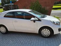 Gebraucht Kia Rio Edition 7 86 PS (63 kW) 2013 Weiß Limousine