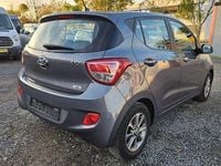 Gebraucht Hyundai i10 Edition 87 PS (63 kW) 2014 Grau Kleinwagen