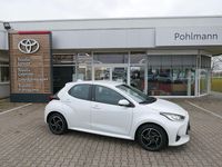 Gebraucht Toyota Yaris Team 125 PS (91 kW) 2023 Platinum white pearl mc. Kleinwagen