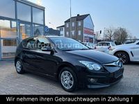 Gebraucht Hyundai i30 90 PS (66 kW) 2012 Schwarz Limousine