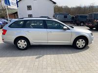 Gebraucht Skoda Octavia Ambition 110 PS (80 kW) 2016 Brilliantsilber metallic Kleinwagen