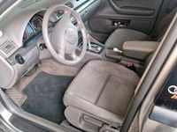 Gebraucht Audi A4 130 PS (95 kW) 2002 Grau Limousine