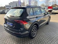 Gebraucht VW Tiguan 131 PS (96 kW) 2023 Uranograu SUV
