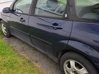 Gebraucht Ford Focus Ghia 116 PS (85 kW) 2003 Blau Kombi
