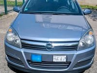 Second-hand Opel Astra 125 CP (91 kW) 2004 Argintiu Hatchback