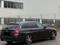 Gebraucht BMW 530 255 PS (187 kW) 2012 Grau Kombi