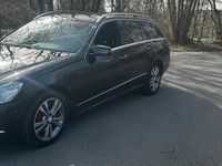 Gebraucht Mercedes E250 Avantgarde 204 PS (150 kW) 2012 Schwarz Kombi