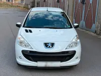 Gebraucht Peugeot 206+ 75 PS (55 kW) 2009 Weiß Kleinwagen