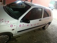 Gebraucht Renault Clio II 82 PS (60 kW) 1998 Weiß Kleinwagen