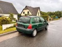 Gebraucht Renault Clio 55 PS (40 kW) 2001 Grün Kleinwagen
