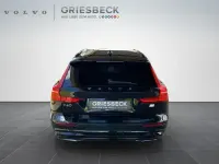Gebraucht Volvo V60 Plus 455 PS (334 kW) 2023 Onyx black / metallic Kombi
