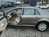 Gebraucht VW Phaeton 245 PS (180 kW) 2015 Beige Limousine
