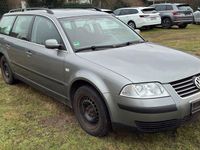 Gebraucht VW Passat Basis 102 PS (75 kW) 2002 Grau Kombi