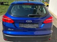 Używany Ford Focus Titanium 120 KM (88 kW) 2017 Niebieski Sedan/Limuzyna