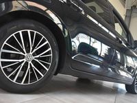 Gebraucht VW Touran Comfortline 150 PS (110 kW) 2017 Schwarz Van / Kleinbus